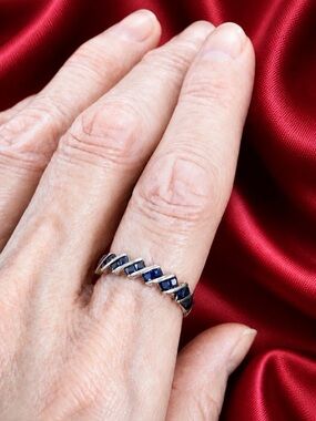 Blue Sapphire Stacking Ring set in 925 Sterling Silver. Brand new! Never worn!